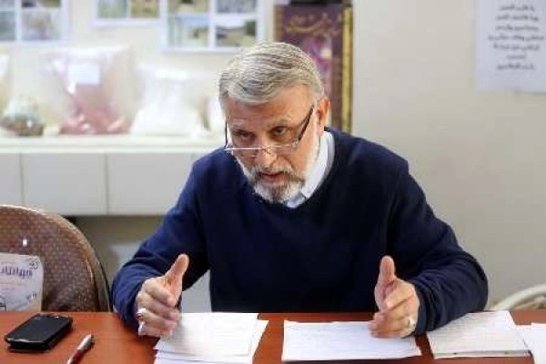 فعال اصولگرا: رفتارهای احمدی‌نژاد برای نظام هزینه دارد، نه رفع‌حصر