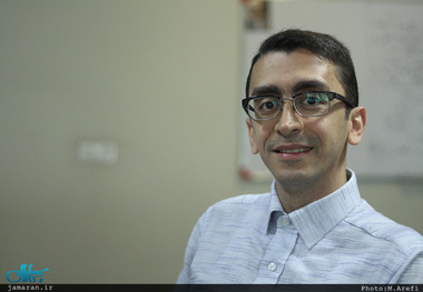 تماشاچیان یک معرکه خیابانی