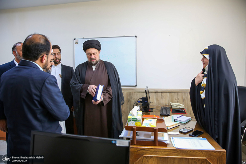بازدید سید حسن خمینی از موسسه تنظیم و نشر آثار امام خمینی (س)