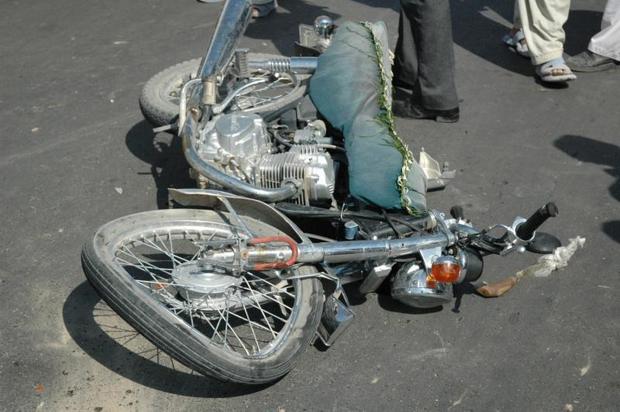 تصادف موتورسیکلت و کامیونت در جیرفت یک کشته برجای گذاشت