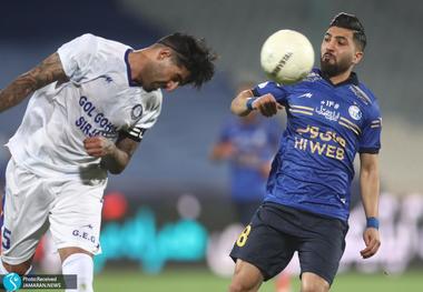 بازیکن جنجالی استقلال در کنار آشپز معروف ترکیه‌ای+ عکس