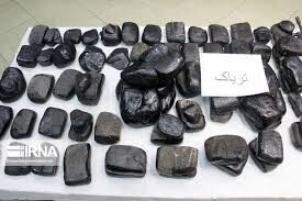 ۸۲۳ کیلوگرم تریاک در عملیات پلیس کرمان کشف شد
