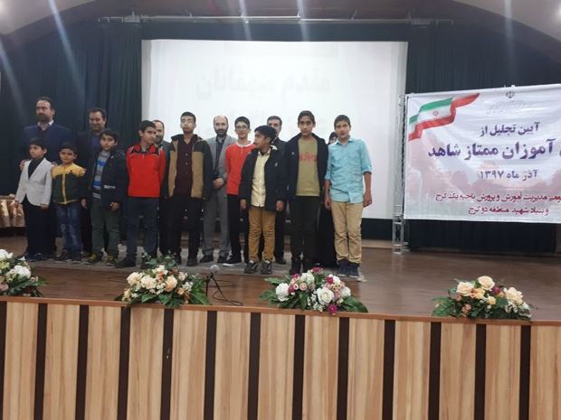 رشد علمی  جوانان ایران  مرهون حماسه سازان دفاع مقدس است