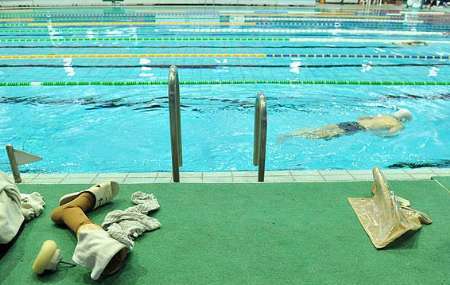 محرومیت معلولان از شنا در استخرهای عمومی  نبود ایمنی یا ضعف فرهنگی