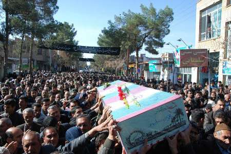 تشییع و خاکسپاری 2 شهید گمنام در خلیل آباد