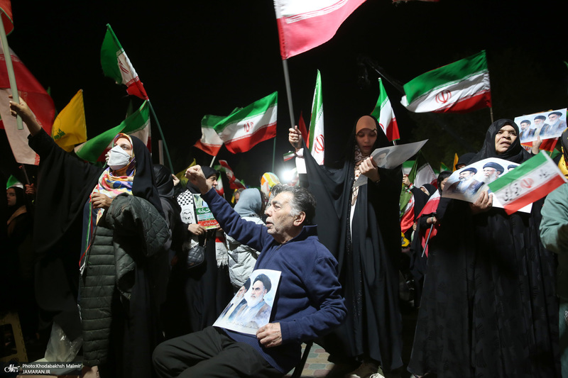 پنجاه و پنجمین شب اجتماع پر شور مردم در میدان تجریش