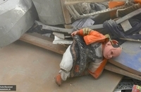 تلاش امدادگران هلال احمر برای امدادرسانی و کمک به هموطنان متأر از حملات هوایی رژیم صهیونیستی و آمریکا در میدان رسالت (2)