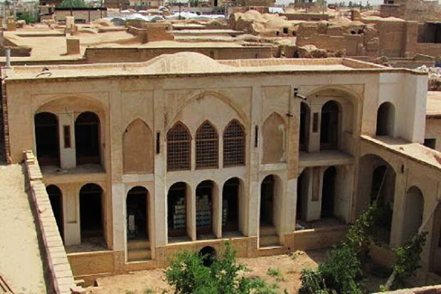 احیای خانه‌های تاریخی آران‌وبیدگل در برنامه‌ دولت است