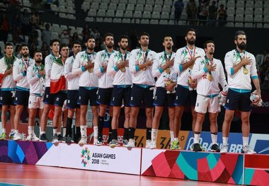 تیم ملی والیبال بعد از 14 ساعت به چین رسید

