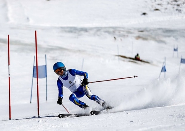 رقابت‌های اسکی آلپاین کشور در سپیدان آغاز شد