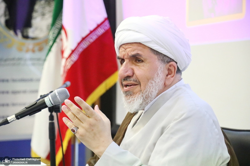 نشست علمی «جایگاه تراث روایی در مبانی مکتب قم» در نمایشگاه حضور صد ساله خورشید
