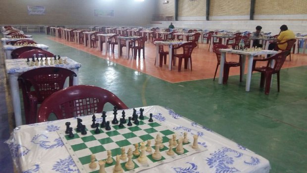 مسابقات ملی شطرنج سریع در آبدان بوشهر آغاز شد