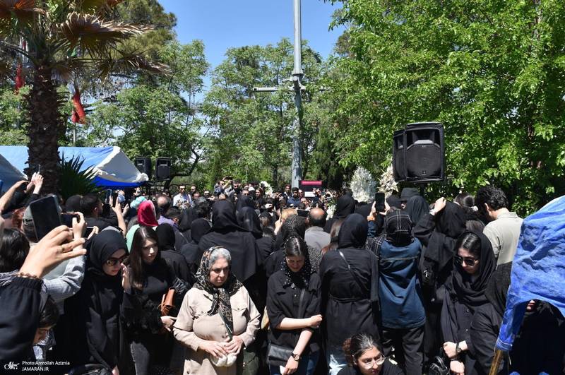 مراسم چهلمین روز درگذشت حمید هیراد در بهشت زهرا