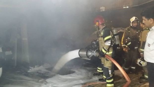 نجات مادر و ۲ فرزندش در حادثه آتش‌سوزی بلوار ابوذر تهران