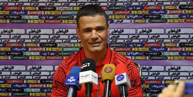 گلایه‌های مربی شهرخودرو از رای علیه این باشگاه
