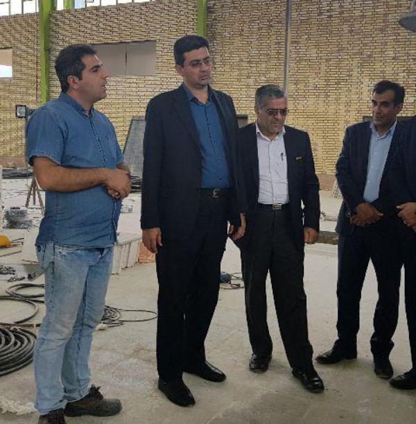 فرماندار: 60 واحد تولیدی و صنعتی در مهریز فعالیت دارند