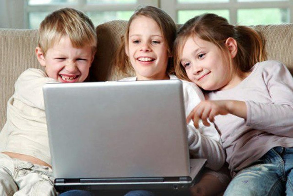 چطور اینترنت را برای کودکان امن کنیم؟