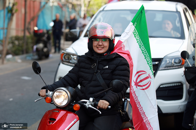 راهپیمایی دختران «جان‌فدای ایران»- ۲