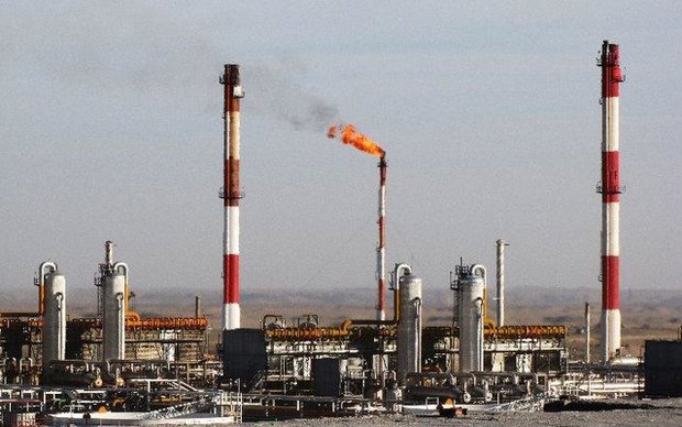 انتقال 4 میلیارد و 700 میلیون لیتر نفت خام به پالایشگاه تبریز