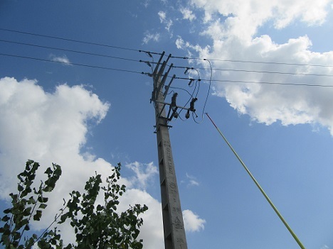بهره برداری از 10 طرح برق رسانی در شهرستان سیمرغ در هفته دولت