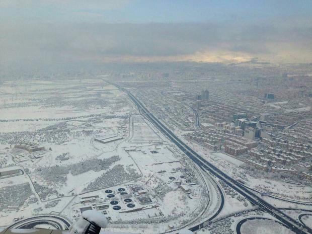 عکسی زیبا از تهران یخ زده از فراز برج میلاد