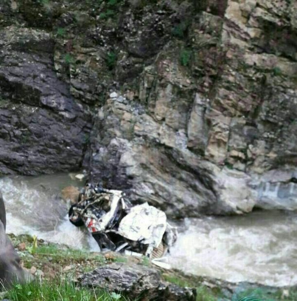 سقوط مرگبار خودرو به دره هومل سردشت 6 کشته و زخمی برجای گذاشت