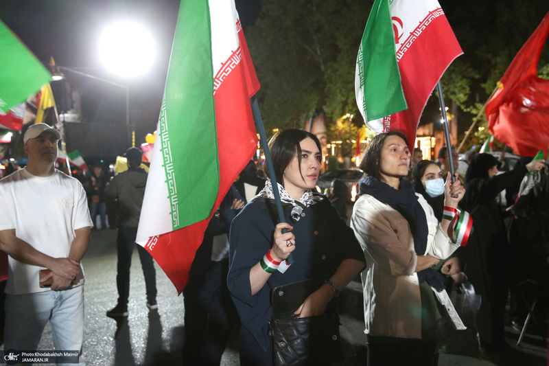 پنجاه و پنجمین شب اجتماع پر شور مردم در میدان تجریش