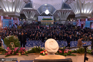 گرامیداشت سالروز ورود بنیانگذار جمهوری اسلامی ایران به میهن در حرم امام خمینی(س)