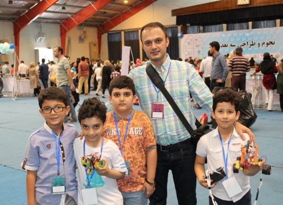 تیم دانش آموزی گیلان برنده عنوان سوم رقابت های کشوری رباتیک