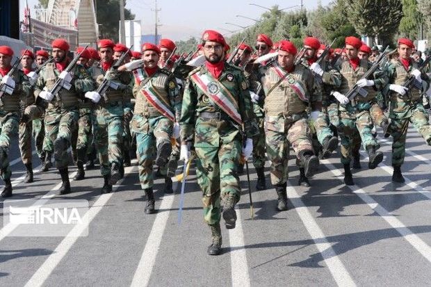 ارتش مظهر عزت و صلابت نظام جمهوری اسلامی است