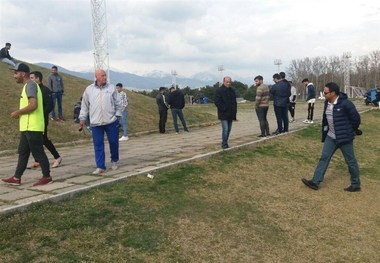  تمرین اختصاصی صیادمنش/ سرگردانی خبرنگاران و بیرون کردن افراد کنار زمین توسط شفر
