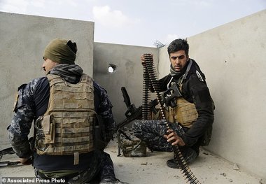 نگرانی ها در خصوص وقوع حمله شیمیایی/ نبرد کوچه به کوچه در برخی از محله ها+ تصاویر

