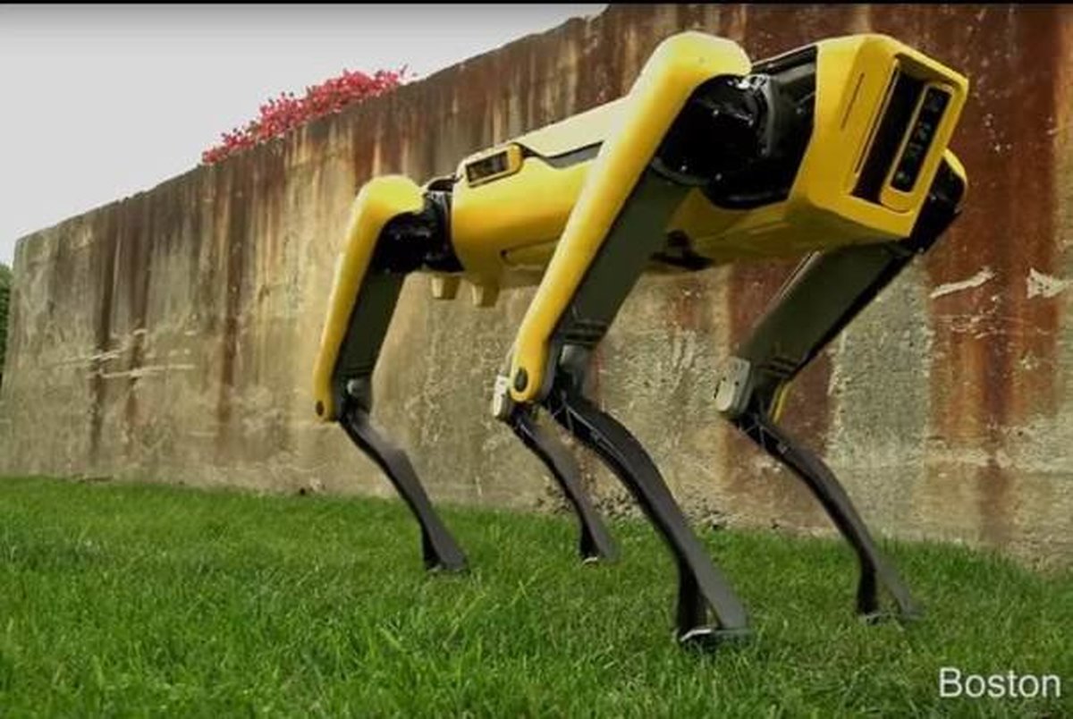 رونمایی از یک سگ رباتیک مجهز به حسگرهای مختلف+ عکس