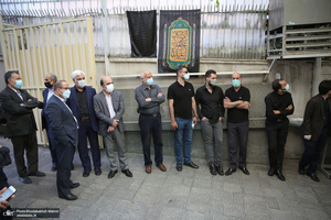 مراسم تشییع حجت الاسلام و المسلمین محتشمی پور در حسینیه جماران