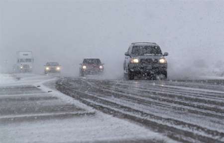 کولاک شدید جاده تکاب-ایرانخواه را بست نجات 100 مسافر گرفتار در برف