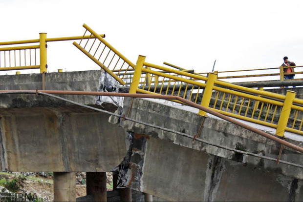 سیل 10 پل ارتباطی در شهرستان صحنه را تخریب کرد
