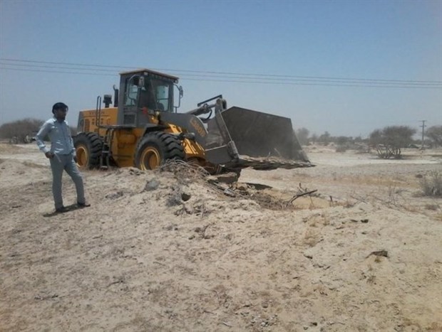 حدود 10 هکتار از اراضی ملی نظرآباد رفع تصرف شد
