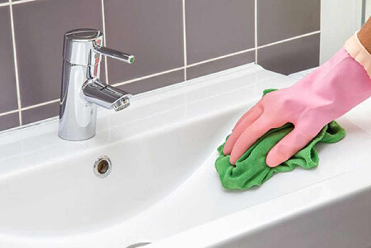 بهترین روش شستن سرویس بهداشتی و روشویی در 5 مرحله