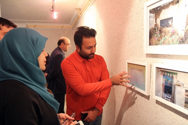 نمایشگاه عکس جشنواره فیلم، فیلمنامه و عکس قزوین افتتاح شد