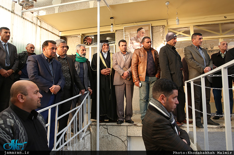 بازدید جمعی از مردم شهر بصره عراق از بیت امام خمینی(س) در جماران