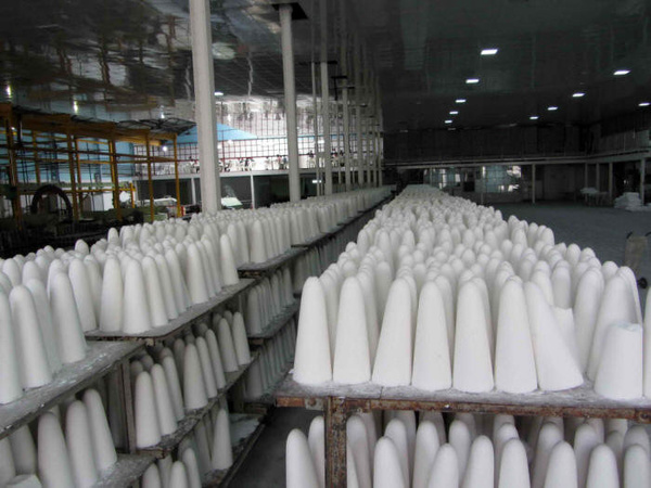 توزیع100 تن قند و شکر با قیمت مصوب در نمایشگاه بهاره شهرکرد
