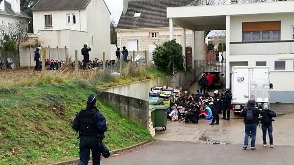 پلیس فرانسه به شکنجه کودکان متهم شد