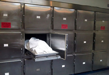 زن مرده بعد از یک شب در سردخانه زنده شد+ عکس