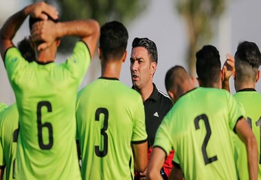 اولین تمرین فولاد با حضور آذری/نکونام پا به توپ شد
