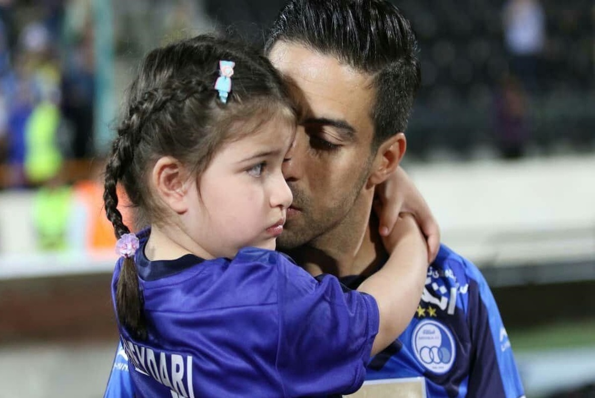خداحافظی خسرو حیدری در کنار دخترش + عکس و فیلم