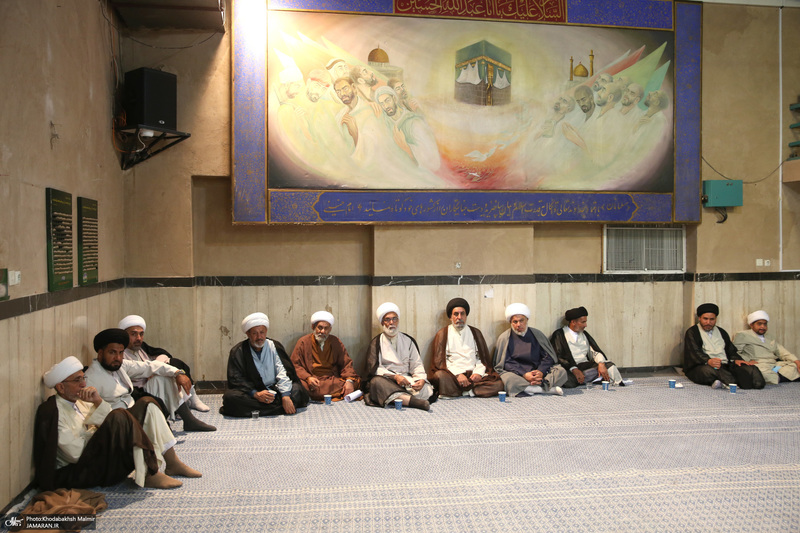 بازدید جمعی از علمای نجف از حسینه و مجموعه فرهنگی جماران