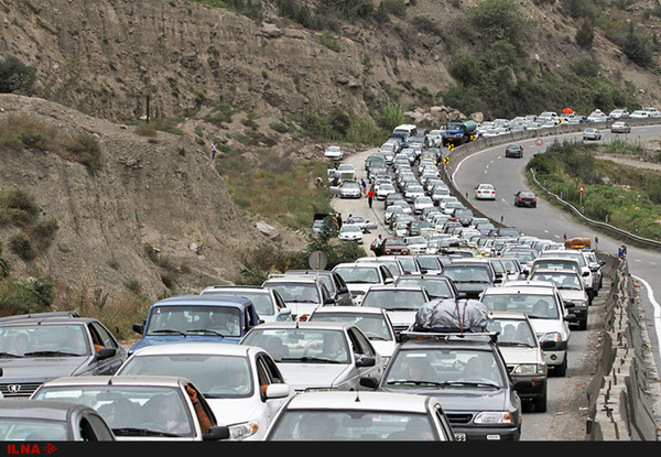آخرین وضعیت ترافیکی محورهای مواصلاتی کشور  ترافیک نیمه‌سنگین در محور آمل- تهران
