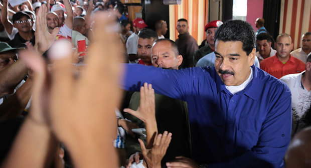 مادورو: آماده‌ایم فروش نفت به آمریکا را متوقف کنیم