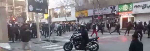 نیروی انتظامی در حادثه خیابان پاسداران تهران به وظیفه ذاتی خود عمل کرد
