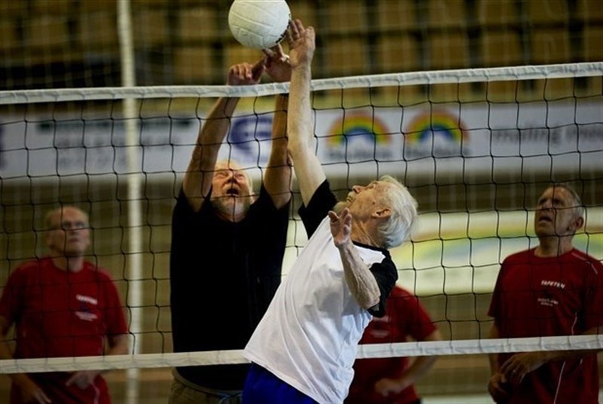 علاقه سالمندان دانمارکی به والیبال به جای خانه نشینی